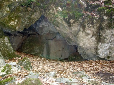 dol ky - jeskyka 1