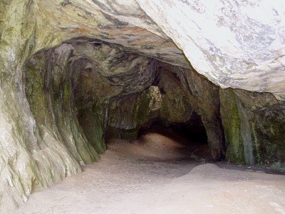 Cignsk jeskyn - pohled dovnit