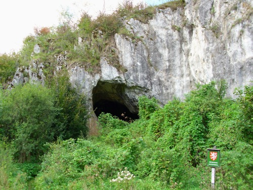 Portl Cignsk jeskyn nedaleko Ostrova u Macochy