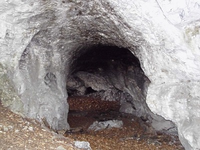 Sup (Partyznsk) jeskyn . 1206 - bon vchod